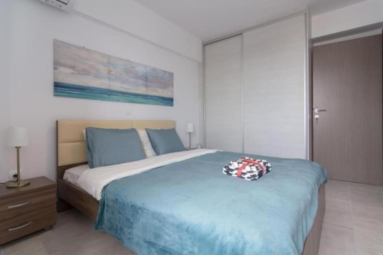 New Spacious Apartment Located In ピレウス エクステリア 写真