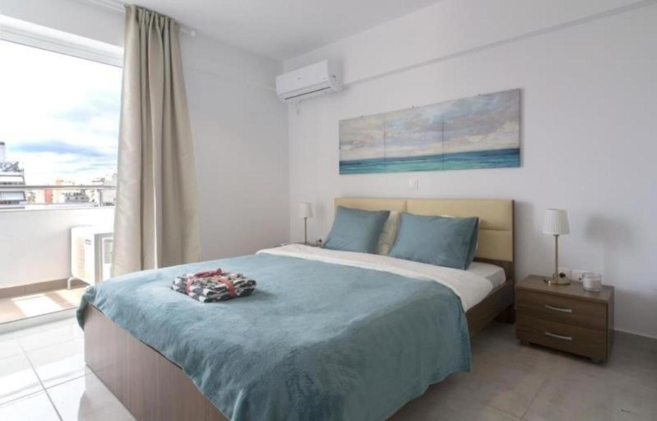 New Spacious Apartment Located In ピレウス エクステリア 写真