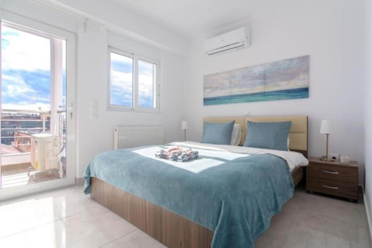 New Spacious Apartment Located In ピレウス エクステリア 写真